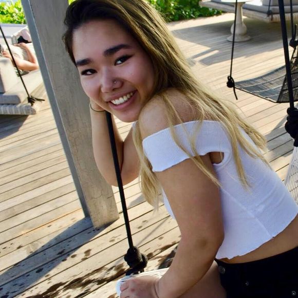 Meet your Posher, Celine - Picture 1 of 1